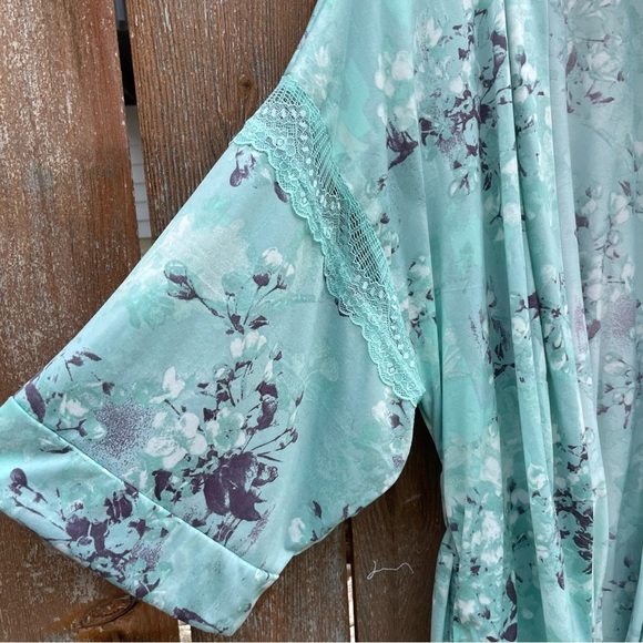 AMBRIELLE Women's Teal Floral Lacy Short Sleeve Bath Robe Belt Size Large - Picture 5 of 12